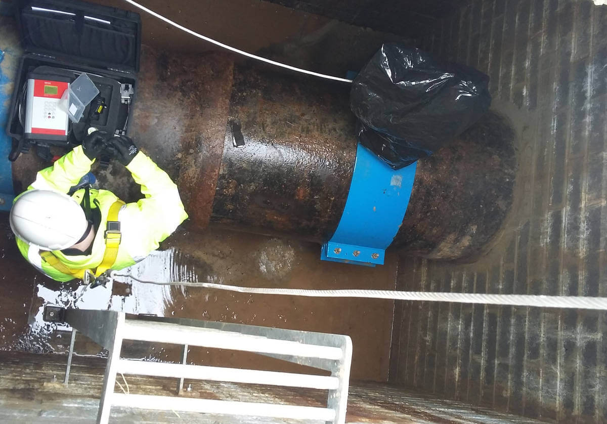 Katronic engineer installing an ultrasonic flow meter at the flagship water treatment works (WTW) of a major UK water company